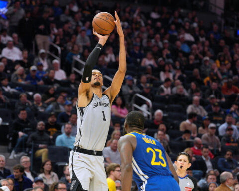 Victor Wembanyama's 41 points and 18 rebounds lead Spurs to 10th straight win, 127-113 over Warriors