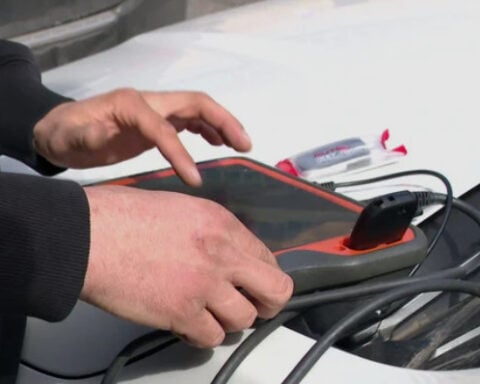 Police say new technology is contributing to recent rise in auto thefts