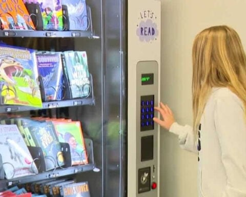 Elementary schools introduce book vending machines