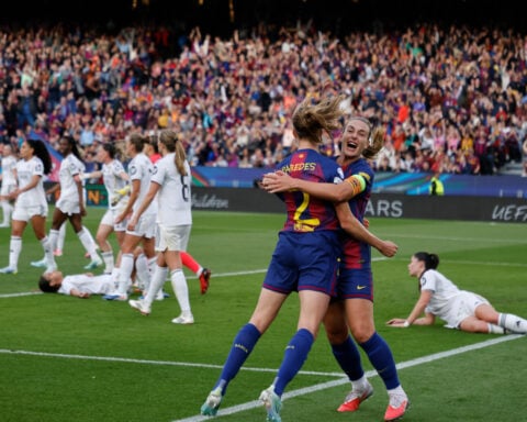 Barcelona routs Real Madrid to reach Women's Champions League semifinals, Lyonnes also advances