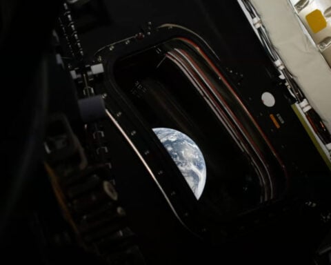 Artemis II's moonbound astronauts capture Earth's brilliant blue beauty as they leave it behind