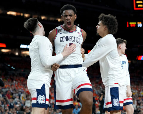 UConn and Hurley muscle their way to 3rd national title game in 4 seasons, beating Illinois 71-62