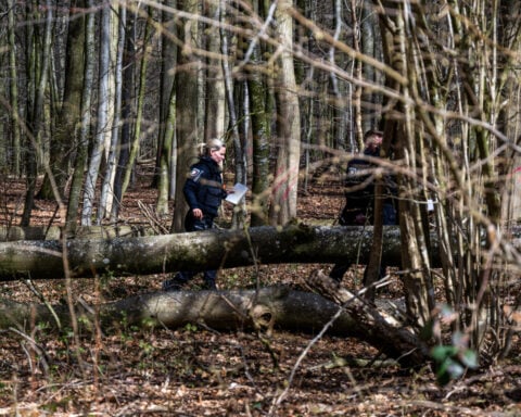 3 killed as high winds topple a tree on an Easter egg hunt in Germany