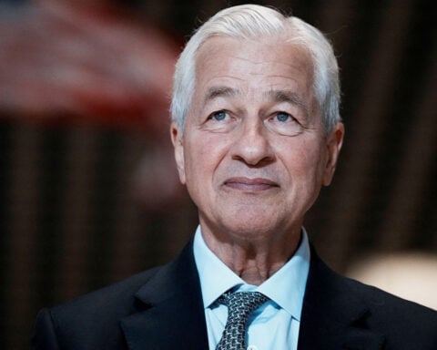 Jamie Dimon warns that the Iran war could bring an economic ‘skunk’ to the party