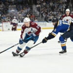 Avalanche beat the Blues 3-1 to clinch Central Division and top seed in the Western Conference