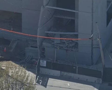 Parking garage collapses in Grays Ferry, Philadelphia; 1 dead, search for 2 others underway