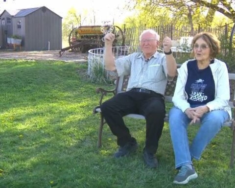 In their 70s, brother, sister earn degrees after 40-year journey
