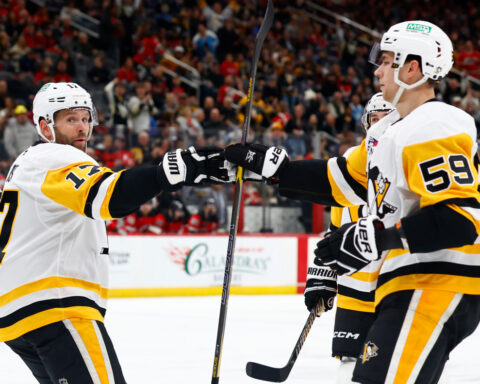 Pittsburgh Penguins clinch a playoff spot, ending their 3-year drought