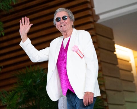 Japanese Prime Minister Takaichi thrilled by Deep Purple's visit to her office