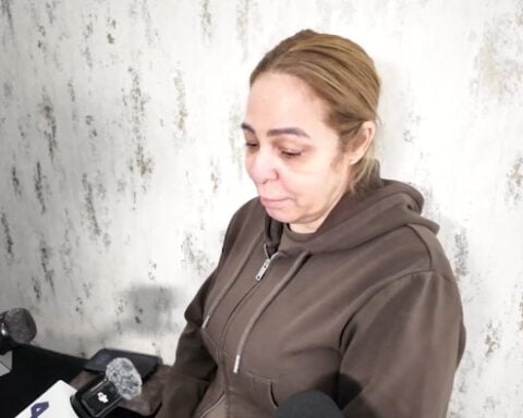 Mother, daughter try to stop group of suspects robbing their jewelry store