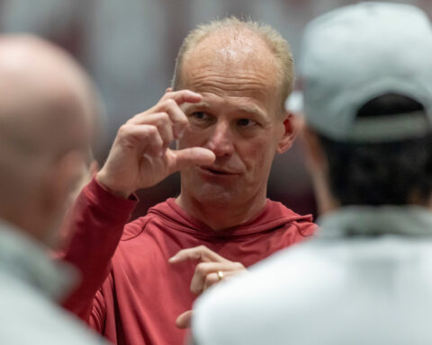 Alabama's spring game offers a glimpse of the Tide's next starting QB, Mack or Russell