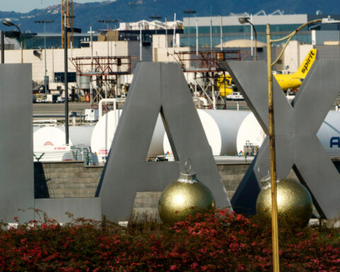 FAA investigates close call on LAX taxiway just weeks after LaGuardia runway crash