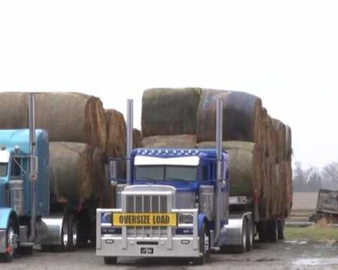 Neighbors helping neighbors: Iowa farmers step up after Nebraska wildfires