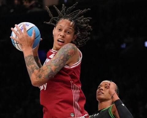 Brittney Griner to sign with Connecticut Sun, AP source says