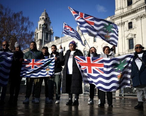 UK forced to halt Chagos Islands deal after Trump criticism