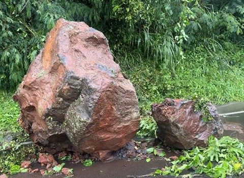 Boulders falling shut down Kamehameha Highway near Waimea Bay, none hurt