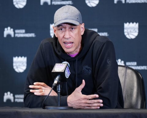 Kings will bring back coach Doug Christie for a second full season, AP source says