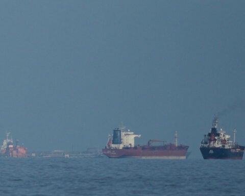 Oil prices rise after the US says it would block Iranian ports starting Monday