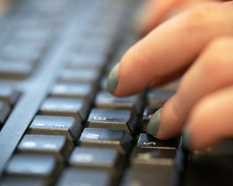 Why some workers are embracing AI while others won't use it, according to a new Gallup poll