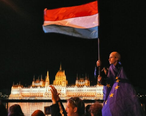 Hungarian election victor Magyar says he’d speak with Putin and ask him to end the war in Ukraine