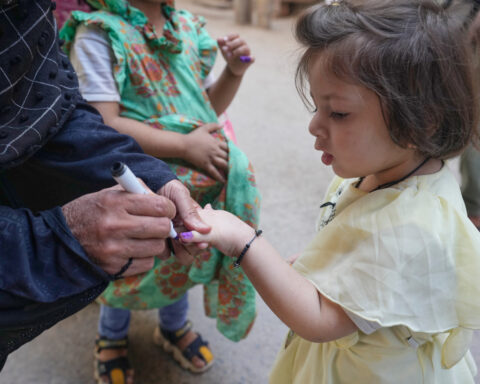Suspected militants kill police officer assigned to guard polio team as nationwide campaign begins
