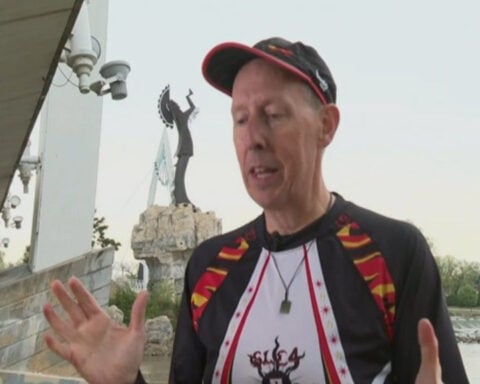 Kansas runner to honor father with Boston Marathon race 50 years later