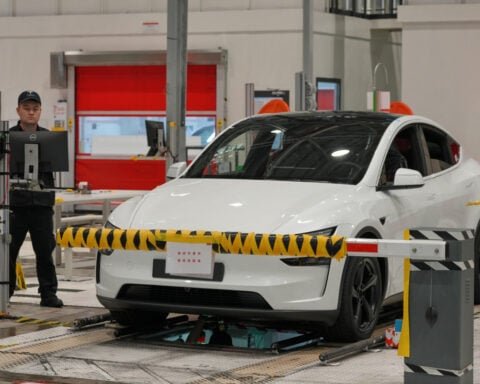 Tesla leader believes Shanghai factory operations will play a role in robot mass production