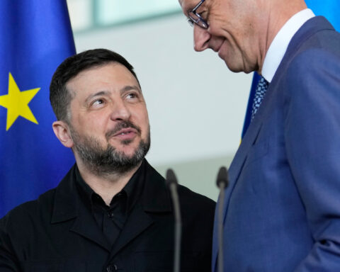 Ukraine agrees defense deal with Germany to help in fight against Russia