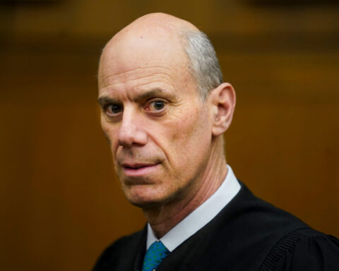 Court orders DC judge to end criminal contempt inquiry into Trump officials involved in deportation flights