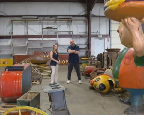 Iconic former bar The Dark Horse puts items up for auction, looks ahead to future