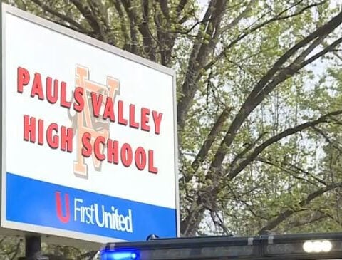 WATCH: Video shows moments Pauls Valley principal tackled gunman before being shot