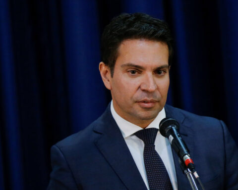 Brazil's Lula calls for former spy head return after US detention