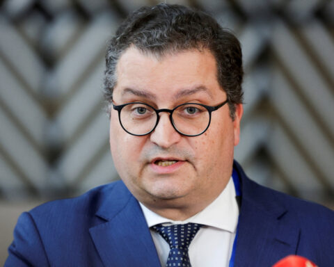 Portugal aims to cap any deficit at 0.5% to protect investor confidence