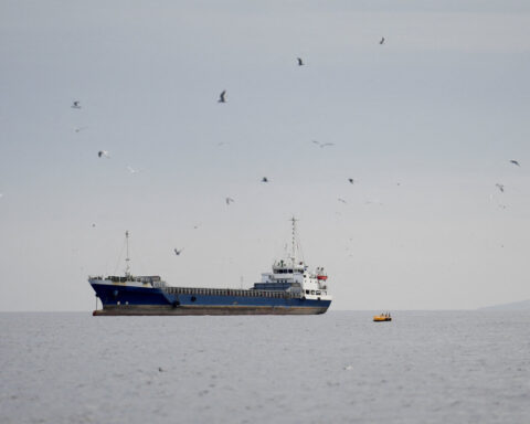 What does a US naval blockade of Iran mean for oil flows?