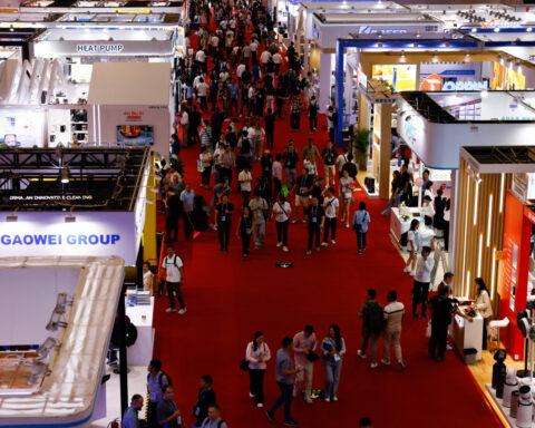 China's largest trade fair opens as export growth slows
