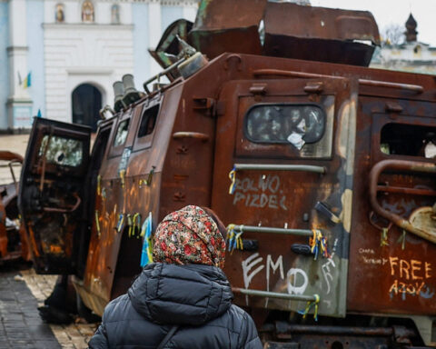 Russia, Ukraine trade accusations of Orthodox Easter ceasefire violations