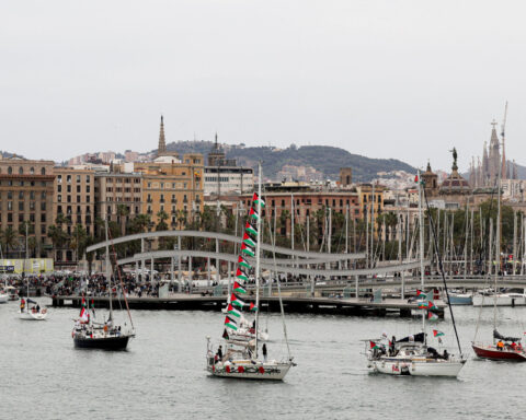 Gaza aid flotilla aims to break Israeli blockade