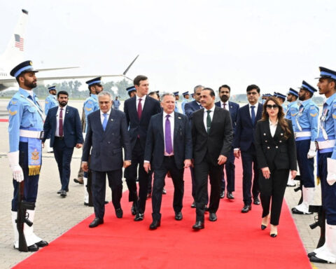 Iranian source says US has agreed to unfreeze Iranian funds, Washington denies it