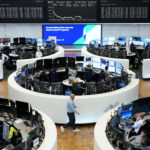 STOXX 600 gains for a third week with focus on Middle East peace talks