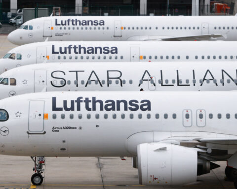 Lufthansa strike disrupts tens of thousands of passengers as City Airlines secures pay deal