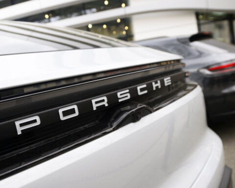 Porsche deliveries tumble further in first quarter