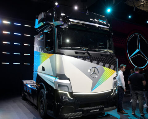 Daimler Truck Q1 unit sales decline on weak North America demand