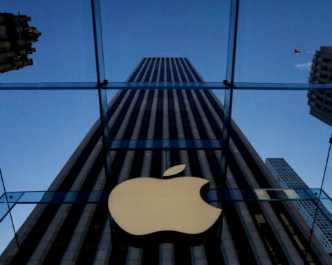 Apple to shutter its first unionized US store in Maryland