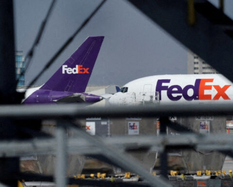 FedEx reaches tentative wage deal with pilots after years of talks