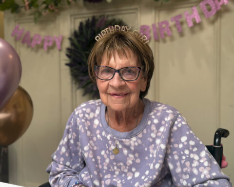 Woman who built B-29 bombers during World War II celebrates her 101st birthday with her family