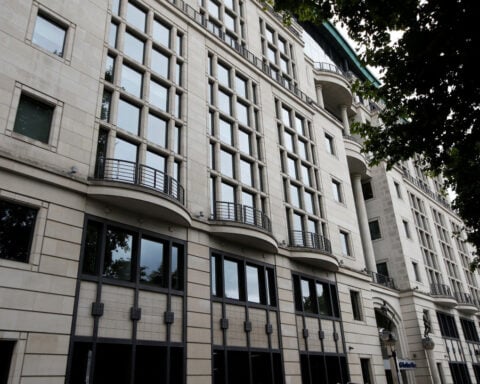 Lucky Strike maker BAT brings back former executive to fill CFO role