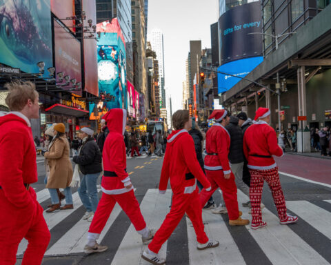 Popular NYC SantaCon charity fundraiser was more con than Kris Kringle, authorities say