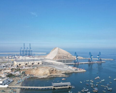 US pushes to renew ties with Peru ahead of uncertain election