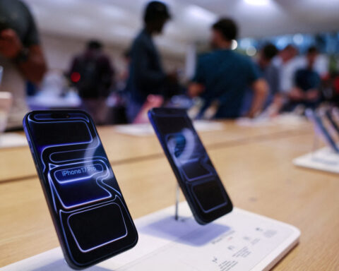 FCC to vote on proposal to ban Chinese labs from testing US electronics