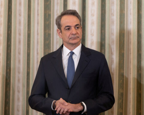 Greece to ban social media for under-15s from 2027, calls on EU action